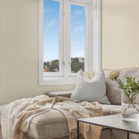 Contemporary City-Apartement With Views Of The Dock! Μπέργκεν Εξωτερικό φωτογραφία